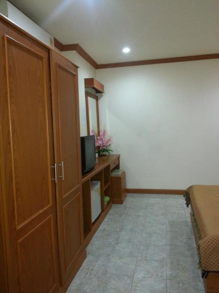 Oyo 739 Presley Guesthouse Phuket Patong Esterno foto