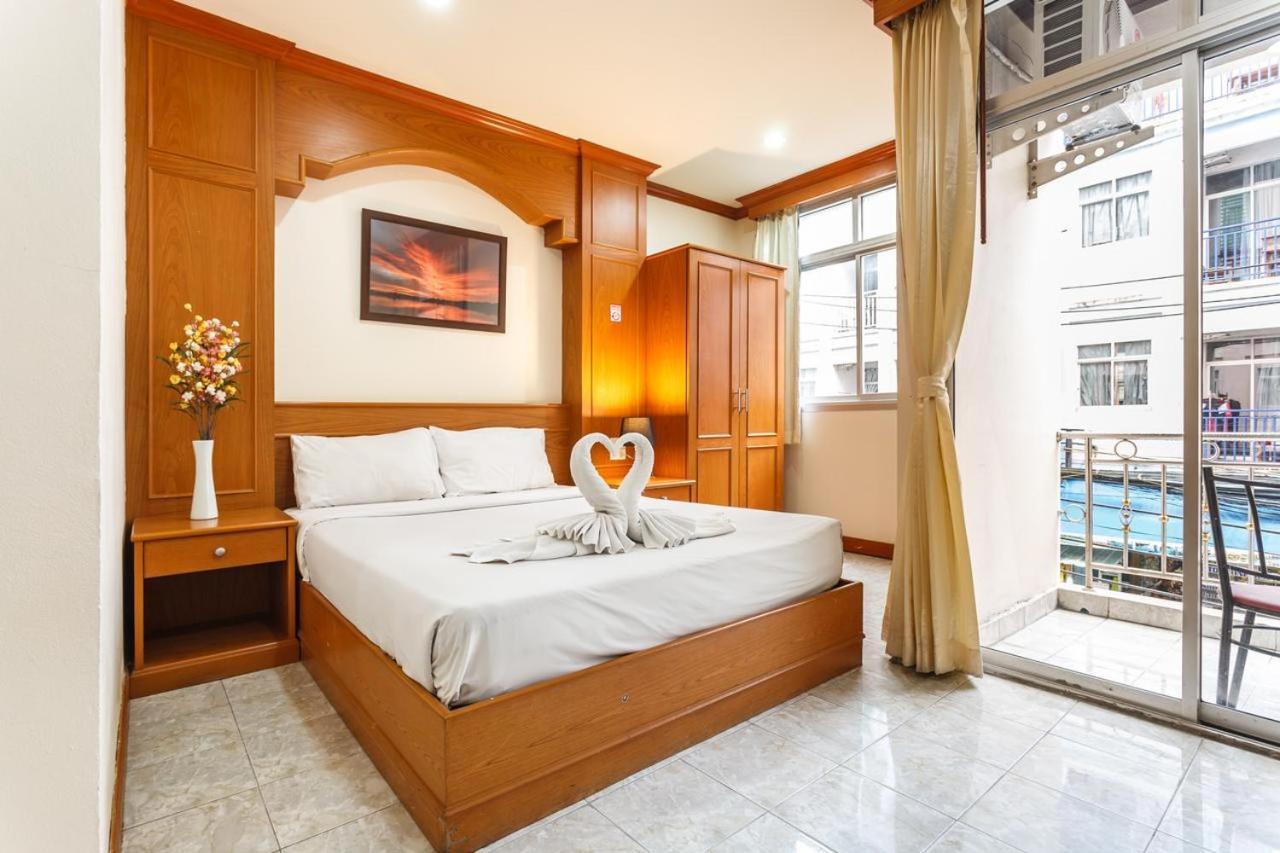 Oyo 739 Presley Guesthouse Phuket Patong Esterno foto